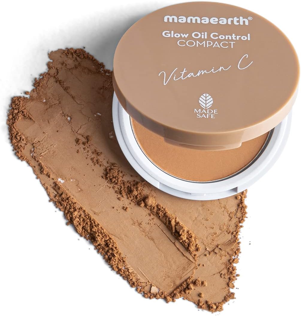 Mamaearth Glow Oil Control Compact 04 Almond Glow - 9g - Image 3