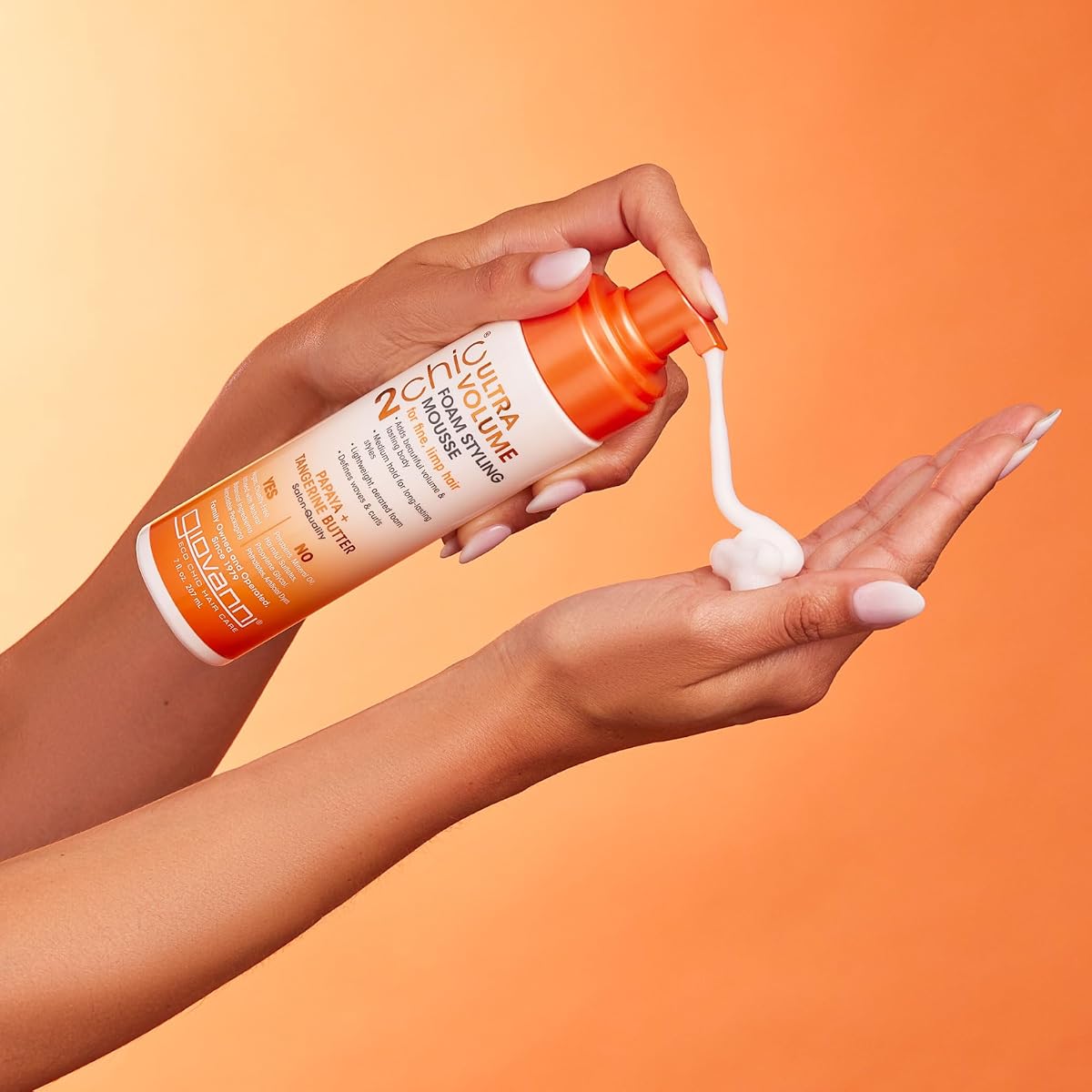 Giovanni 2Chic Ultra Volume Foam Styling Mousse with Papaya & Tangerine – 198g - Image 4